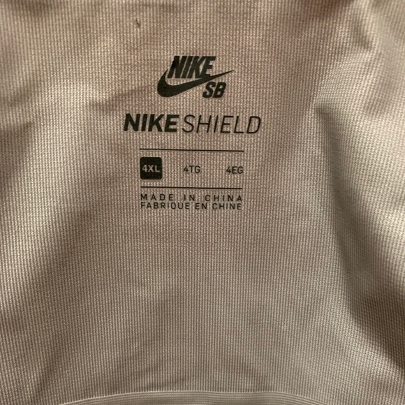 **JUST SOLD** Nike SB jacket - Picture 4 of 6